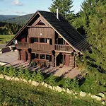 Zrub Chalet *