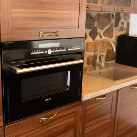 Zrub Σαλέ Krahule